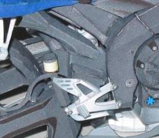 YZF-R1 Footrests